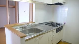 キッチン - 東武東上線上福岡徒歩0分と徒歩5分の物件です。} - ルームシェアルームメイト