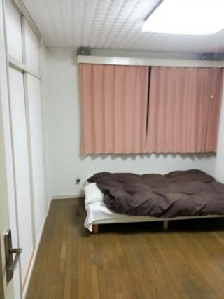 個室 - 麻布十番　ルームメート募集} - ルームシェアルームメイト