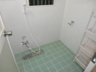 風呂 - 自転車無料貸出し！ＪＲ総武線「新小岩駅」自転車６分の一軒家鍵付個室！} - ルームシェアルームメイト