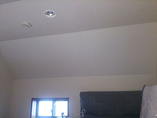 個室 - お部屋をお探しなら即入居可能です。早い者勝ち！！} - ルームシェアルームメイト