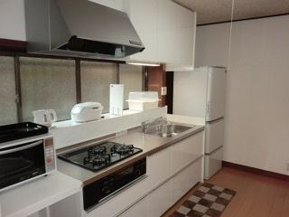 キッチン - メゾン追浜1番館　シェアハウス} - ルームシェアルームメイト