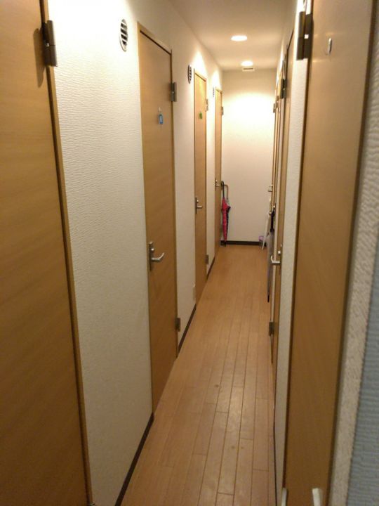 個室 - 初期費用0円アットホームなシェアハウス} - ルームシェアルームメイト