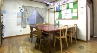 ダイニング - ★ 英会話付き 外国人とハウスシェア 枚方 「大阪イングリッシュハウス」★} - ルームシェアルームメイト