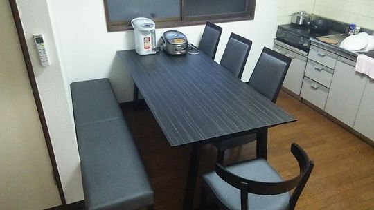 ダイニング - ペット共生　禁煙シェアハウス　瑞江駅徒歩9分【家賃は39,000円～。水道・インターネット・光熱費込み】} - ルームシェアルームメイト