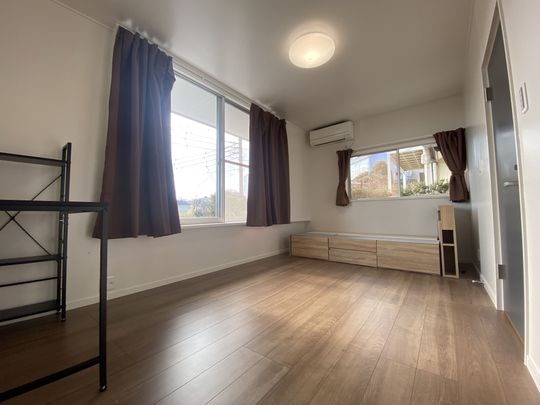 個室 - 家賃1か月無料!猫と一緒に住める女性専用シェアハウス！JR藤沢駅} - ルームシェアルームメイト