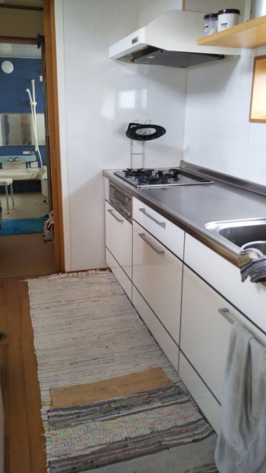 キッチン - 空き部屋お貸しします} - ルームシェアルームメイト