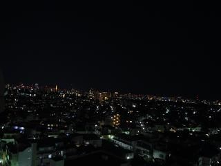 ベランダ - 三軒茶屋 個室（短期利用も可）} - ルームシェアルームメイト