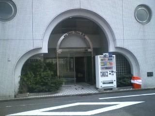 玄関 - jr巣鴨徒歩2分新規オープンキャンペーン☆内見予約受付中} - ルームシェアルームメイト