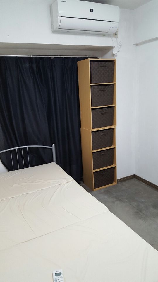 個室 - 池袋にアクセスしやすいです。} - ルームシェアルームメイト