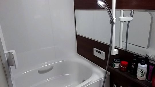 風呂 - 一部屋貸します} - ルームシェアルームメイト