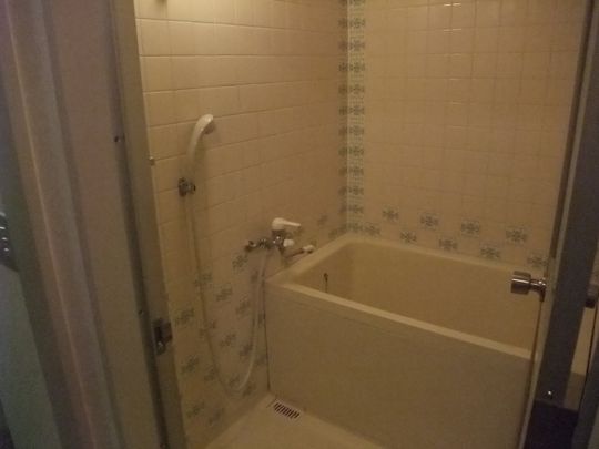 風呂 - 中野のルームシェア 月51,000円} - ルームシェアルームメイト