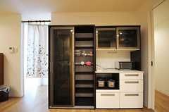 リビング - ★☆シェアハウスに興味のある方に朗報です☆★} - ルームシェアルームメイト