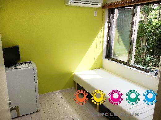 個室 - オートロック付き☆男性専用のキレイなシェアハウス} - ルームシェアルームメイト