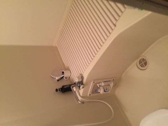 風呂 - 学生さんから夜のお仕事の方も大丈夫です。} - ルームシェアルームメイト