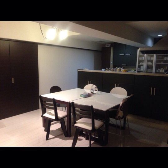 キッチン - ☆女性限定☆ 築浅!セキュリティ安心 生活設備の揃ったマンション} - ルームシェアルームメイト