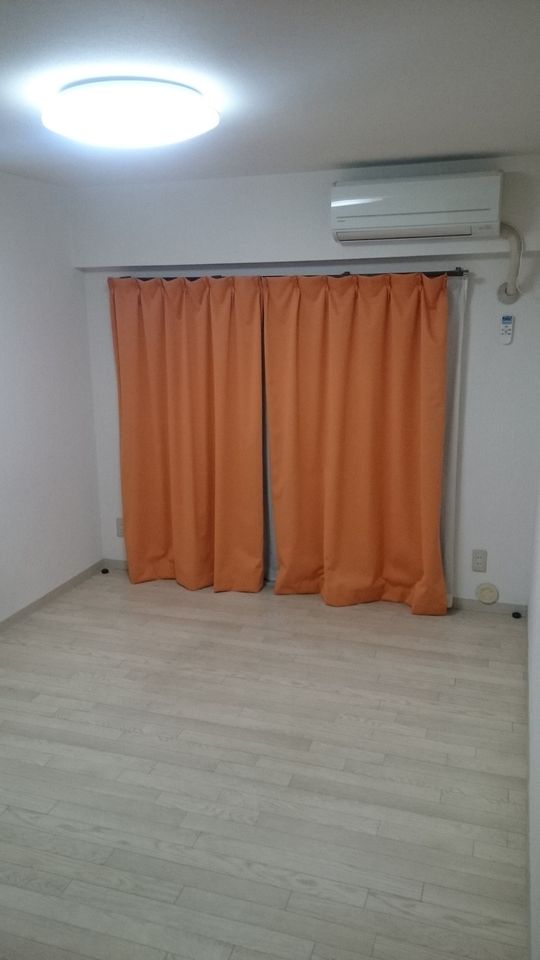 個室 - 女性限定物件!駅近!エアコン、ベランダ付き6帖個室!} - ルームシェアルームメイト