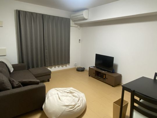 リビング - 【女性限定/足立区】初期費用無料★個室完備★即入居OK★ご自身のお荷物だけでOK} - ルームシェアルームメイト