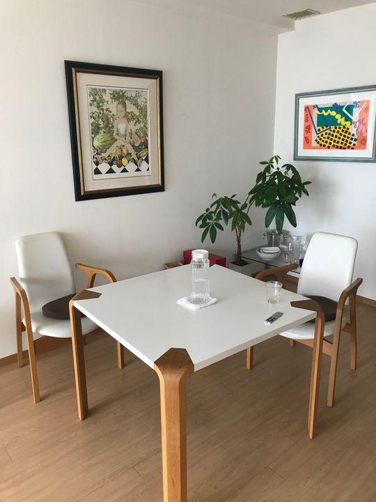 リビング - 八丁堀、銀座徒歩圏内　個室6条最上階夜景展望最高、家賃３万円 （応相談）Wifi付} - ルームシェアルームメイト