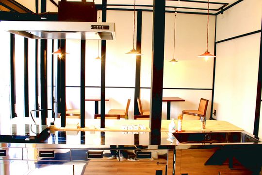 キッチン - おしゃれなカフェ風シェアハウス!中央線三鷹駅!シェアハウスひだまり} - ルームシェアルームメイト