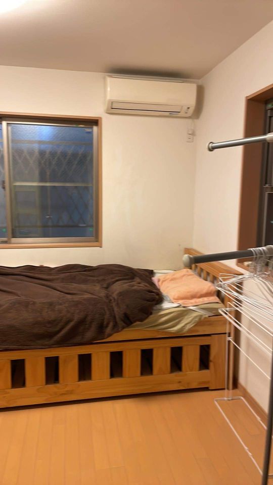 個室 - シェアハウス探されてる方よろしくお願いします。} - ルームシェアルームメイト