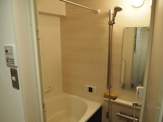 風呂 - 【西早稲田から徒歩1分】大人な空間。個室があるデザイナーズマンションでスマートシェア♪} - ルームシェアルームメイト