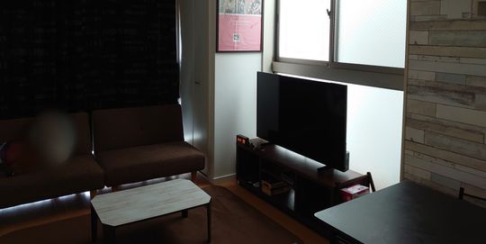 リビング - 北区の一戸建て。シェアメイト募集。} - ルームシェアルームメイト