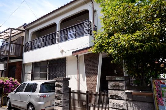 建物 - 日暮里から10分　鍵付き個室、綺麗なシェアハウスです} - ルームシェアルームメイト