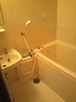 シャワー - 安くしました。恵比寿¥30,000☆1月入居の方お得！} - ルームシェアルームメイト