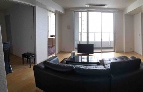 リビング - Choice of Two Rooms with View of Odaiba and Rainbow Bridge For Rent in Kachidoki} - ルームシェアルームメイト