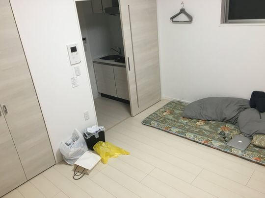 ベッド - 西武新宿線野方駅　新宿14分！　高級マンションでルームメイトを探しています。} - ルームシェアルームメイト