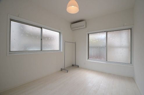 個室 - 阪急塚口駅徒歩7分☆2015年5月末完成予定} - ルームシェアルームメイト