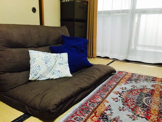 個室 - 日当たりのいい個室、渋谷まで20分} - ルームシェアルームメイト