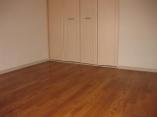 個室 - 西区新町１丁目2dk１部屋空いております。20,000円} - ルームシェアルームメイト