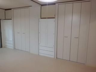 収納 - ☆二人部屋35000円！「生麦」駅徒歩13分！ベット相談可☆} - ルームシェアルームメイト