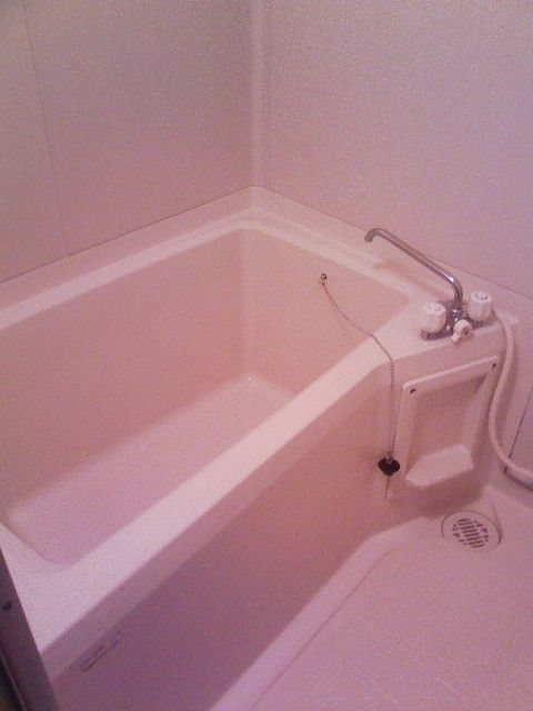 風呂 - 喫煙可！秋葉原、新宿、池袋通勤可能圏内、角部屋個室３９０００円} - ルームシェアルームメイト