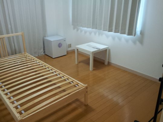 個室 - ★豪華設備のシェアハウス★東浦和★} - ルームシェアルームメイト