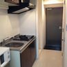 新大久保駅3分の2009年築マンション キッチン の画像
