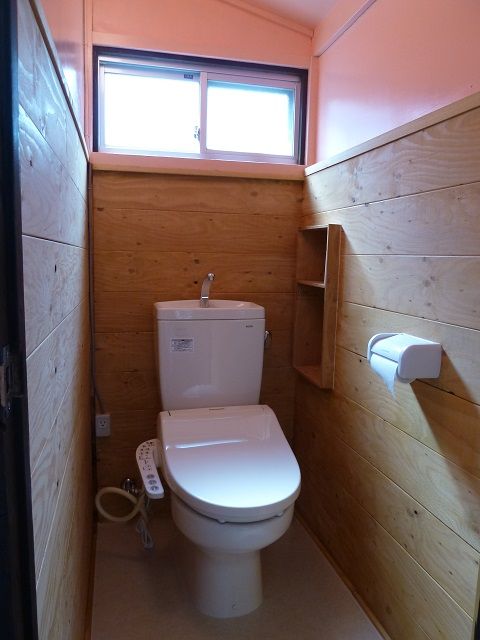 トイレ - 【女性限定】静かで落ち着ける生活環境。♪町田のシェアハウス＜31,800円＞♪} - ルームシェアルームメイト