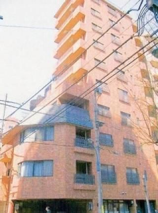 建物 - 新宿御苑駅まで徒歩3分！6月から約1ヵ月！} - ルームシェアルームメイト