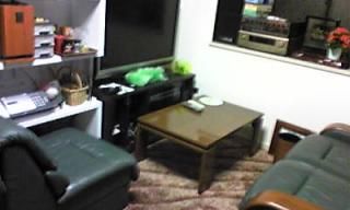 リビング - ★★なんば都心＆近くで暮らしませんか～} - ルームシェアルームメイト