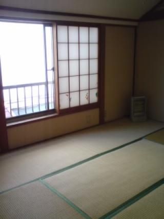 個室 - 便利な阿佐ヶ谷の一戸建て一部屋お貸しします} - ルームシェアルームメイト