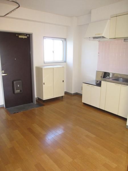 キッチン - 川崎市多摩区南武線沿線、お部屋貸します。} - ルームシェアルームメイト