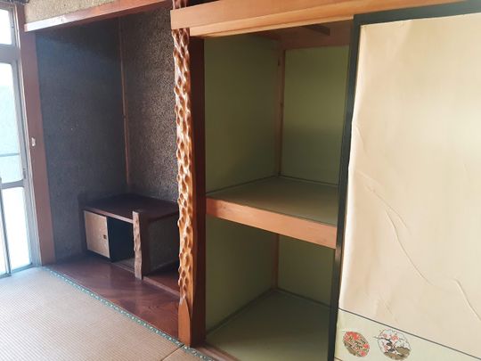 個室 - 高崎駅から2.5km、閑静な住宅街、光熱費込み月25000円　 駐車場無料！} - ルームシェアルームメイト