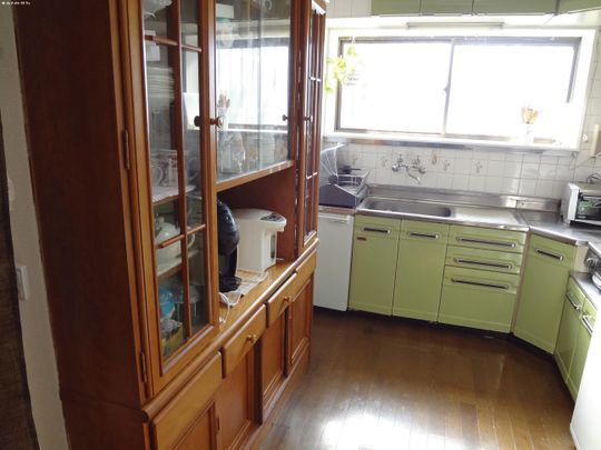 キッチン - 四谷三丁目駅徒歩3分、都営地下鉄曙橋徒歩7分　一戸建て1階・2階・3階の各部屋(完全個室)43000円～} - ルームシェアルームメイト