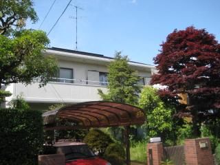 建物 - 関せな住宅街の綺麗な一戸建て。鍵付き完全個室。テラスもあります。} - ルームシェアルームメイト