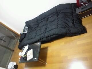 リビング - 新宿駅から徒歩10分、新大久保駅から徒歩20秒格安マンション} - ルームシェアルームメイト