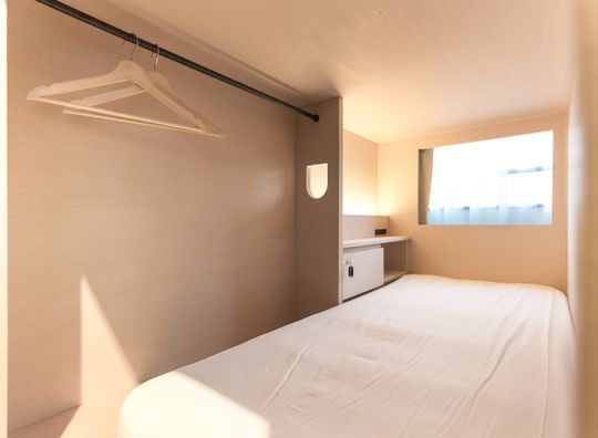 その他 - 【UNPLAN Shinjuku】 JR新宿駅にもアクセス可能で便利！朝食込み} - ルームシェアルームメイト