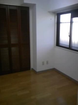 個室 - 女性限定　関内　伊勢佐木長者町　個室　オートロック} - ルームシェアルームメイト