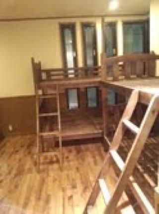 ベッド - 六本木駅徒歩5分!　新築です} - ルームシェアルームメイト