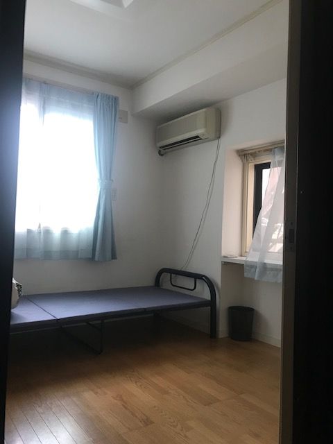 個室 - 駅まで徒歩5分の個室シェアハウス} - ルームシェアルームメイト